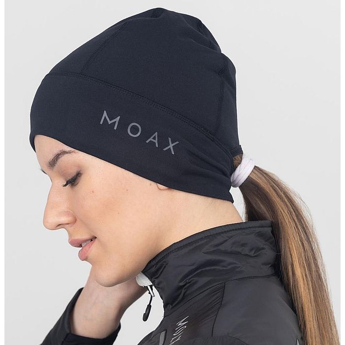 SW46804-10000 Шапка гоночная жен. MOAX Tista Pony Tail с отверст. , цв. чёрный