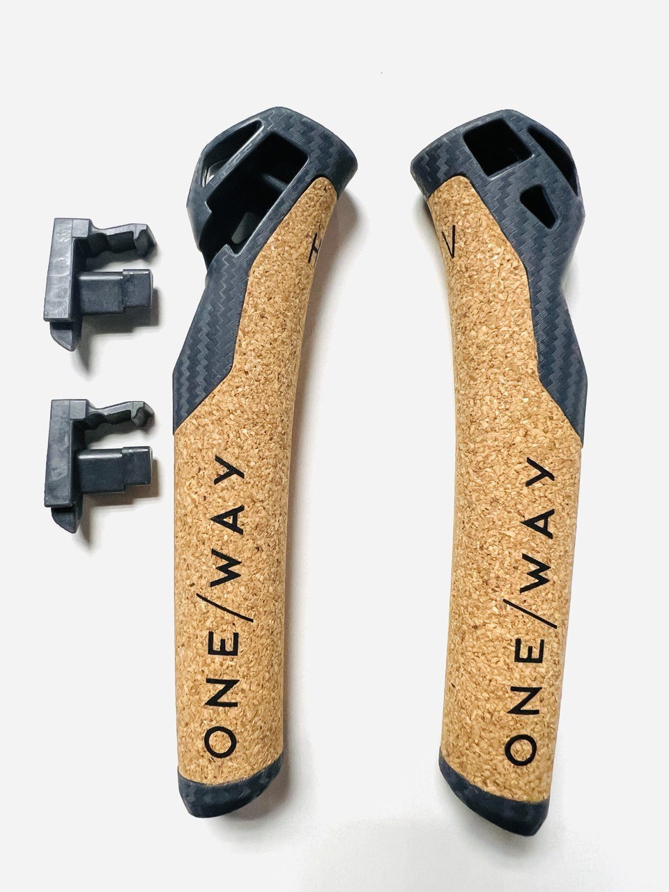 OZ80123 Рукоятка ONE WAY CARBON 2.0 MV средняя, цв. серая