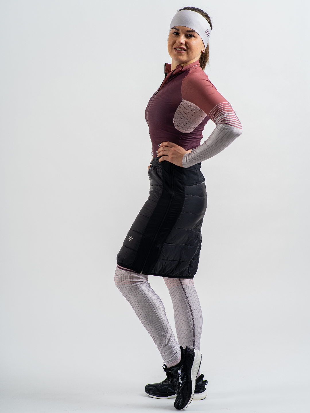 2001071-0110 Юбка утепленная жен. NONAME SKI SKIRT 24, цв. черно-белый