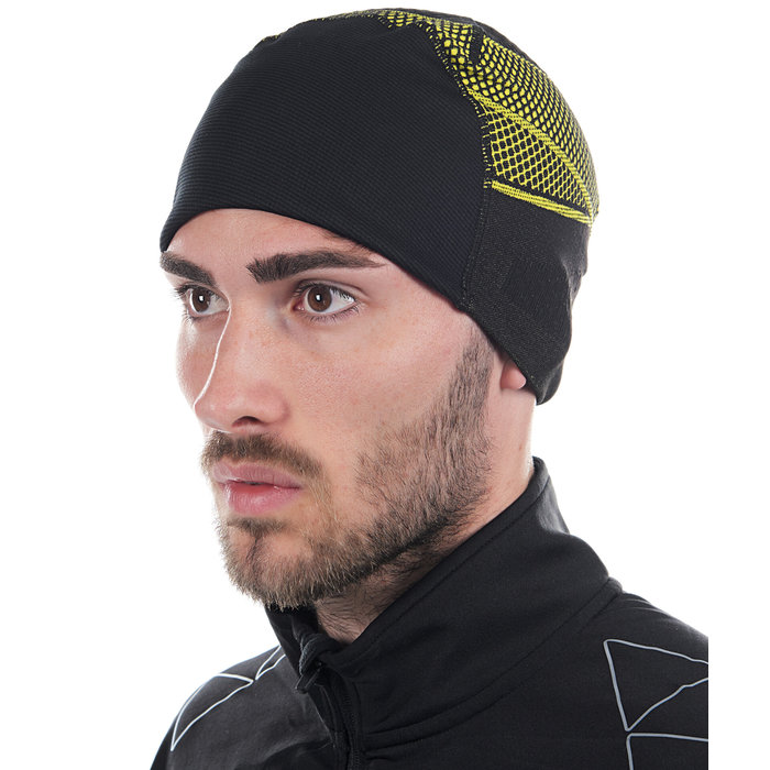 G95222 Шапка унисекс FISCHER Seamless Wind, цв. черный-желтый