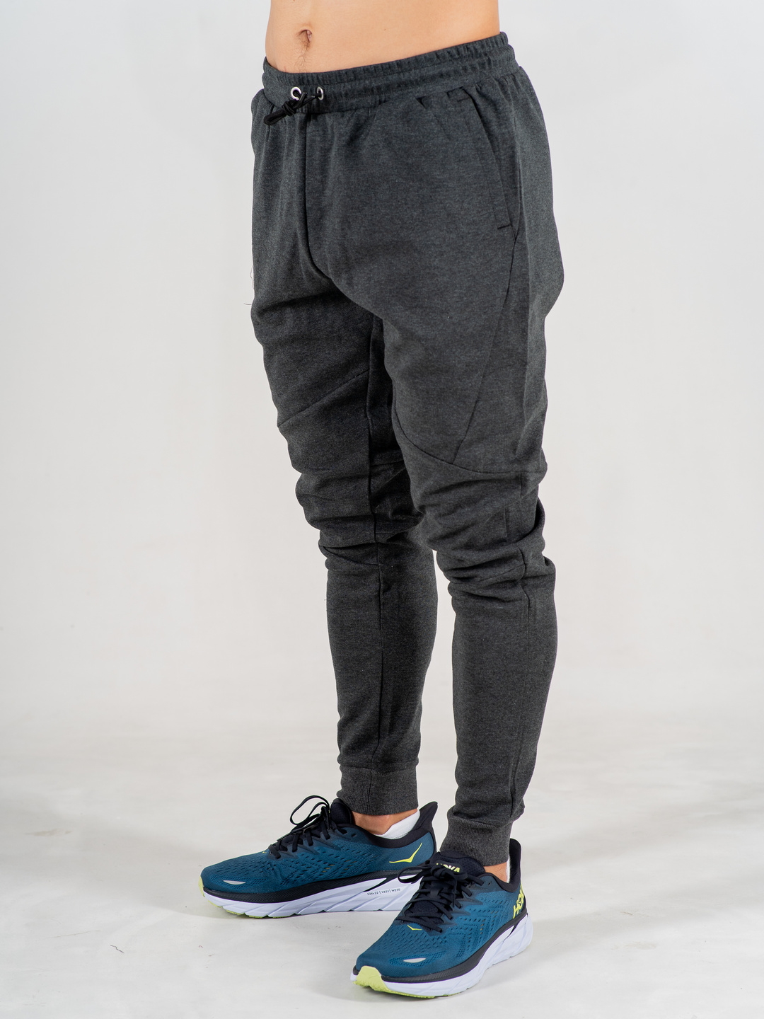 2001646-0194 Брюки утепленные муж. NONAME TRACK PANTS 23, цв. меланж черный 